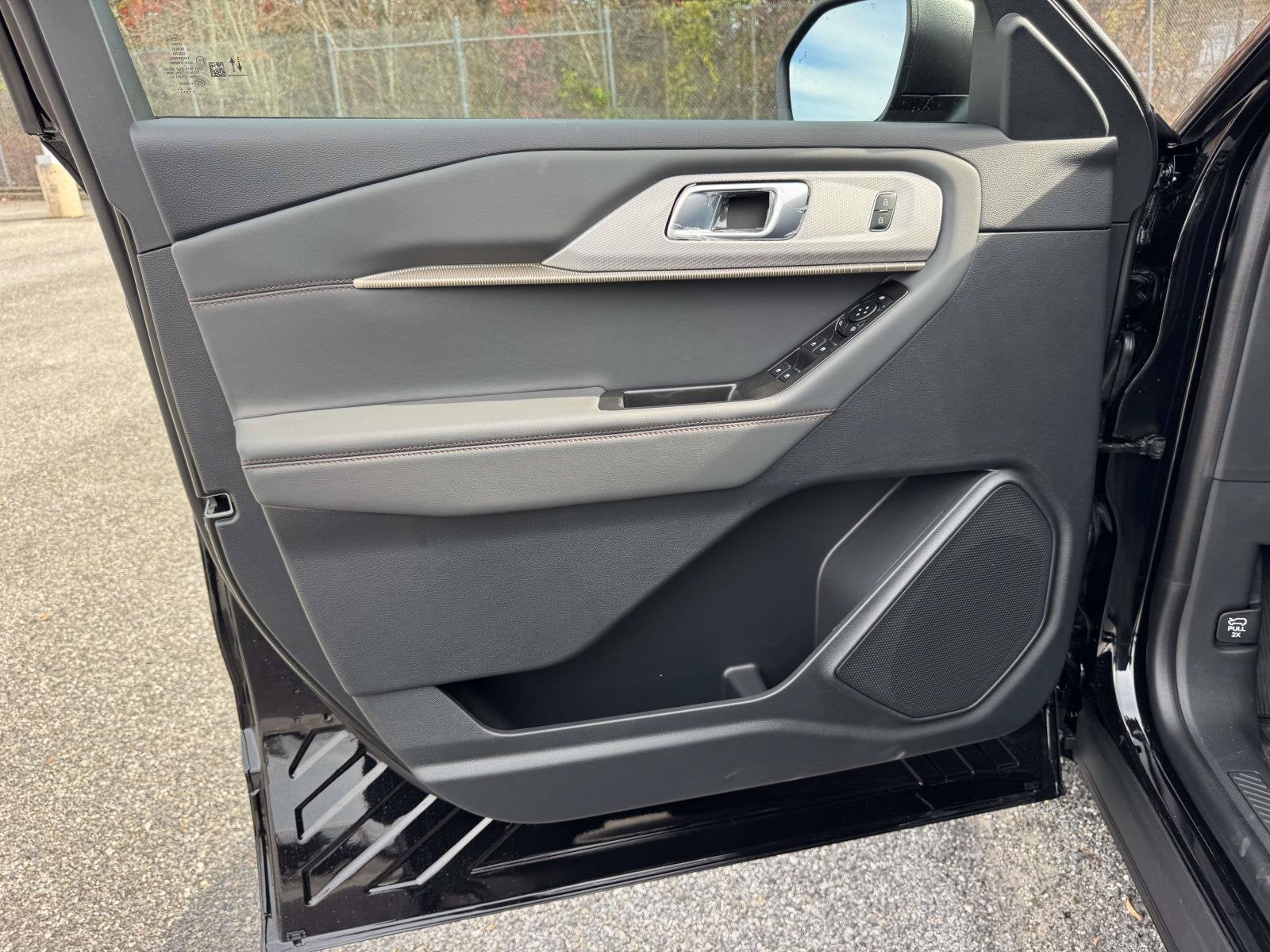 2027 Ford Explorer Active w/200A Pkg
