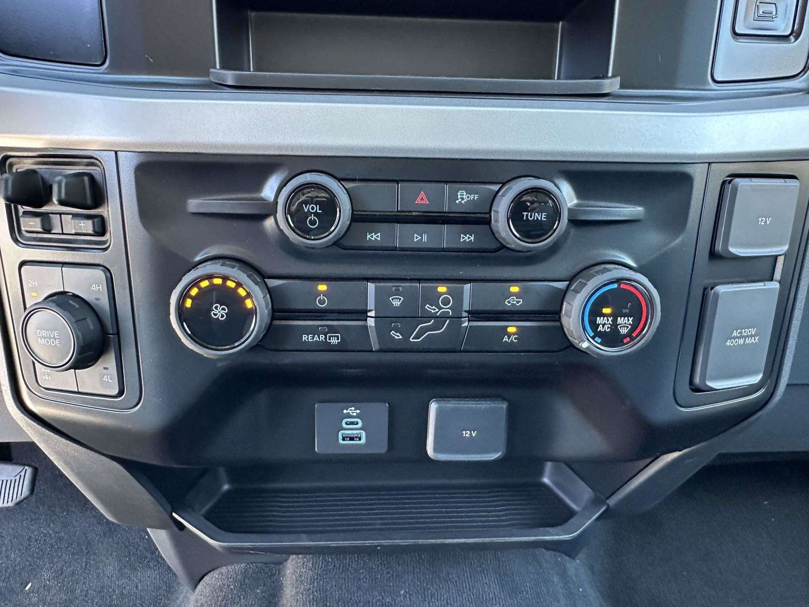 2027 Ford Super Duty F-250 SRW XLT