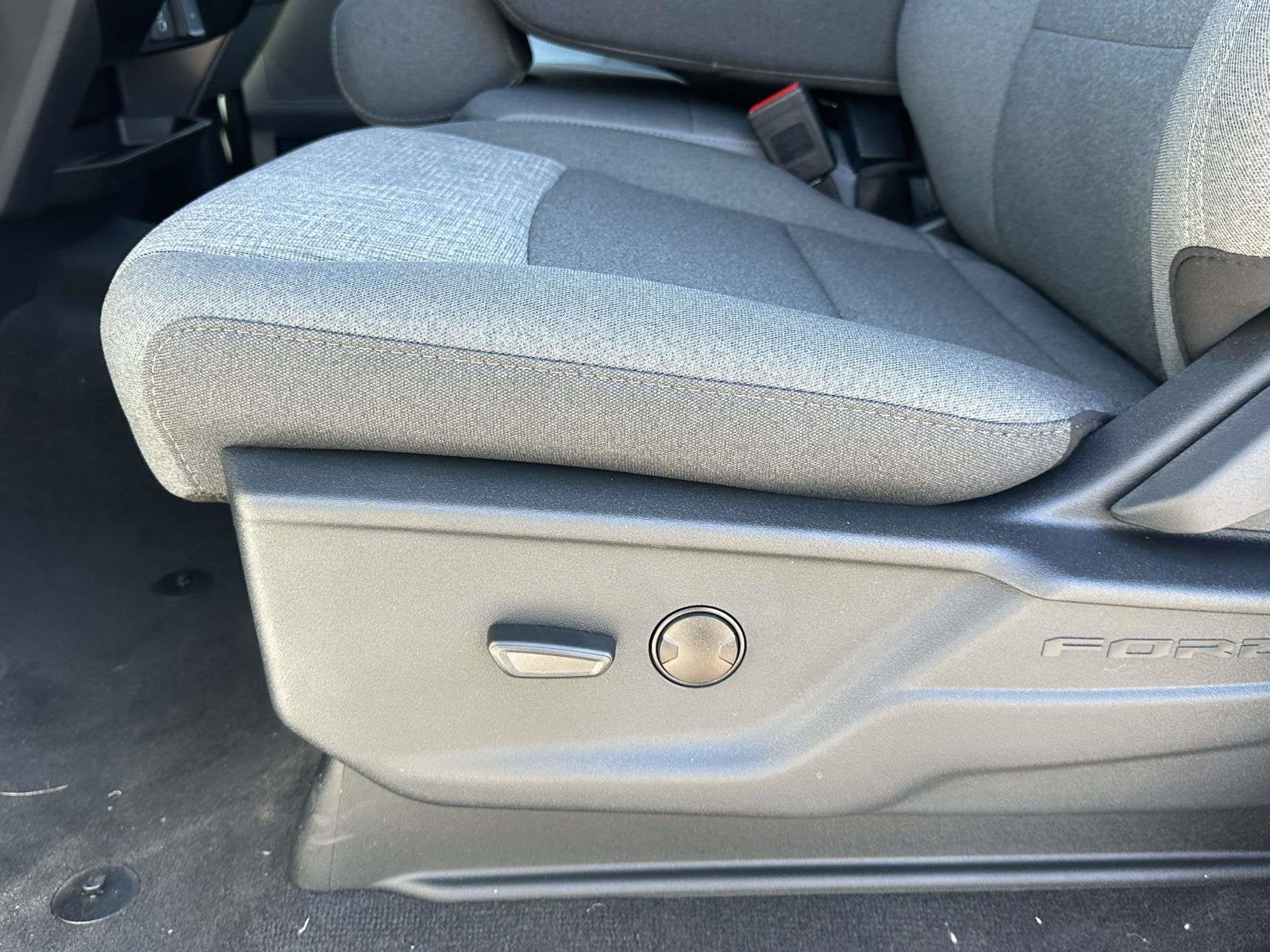 2027 Ford Super Duty F-250 SRW XLT