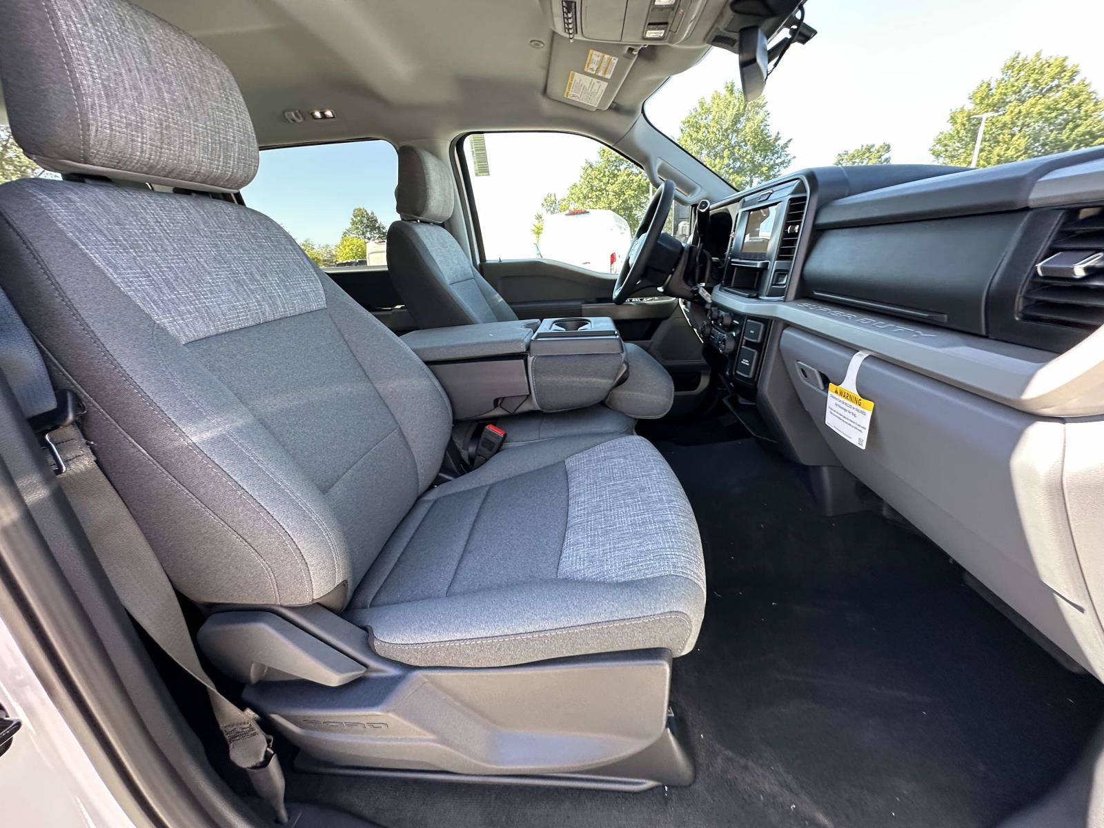 2027 Ford Super Duty F-250 SRW XLT