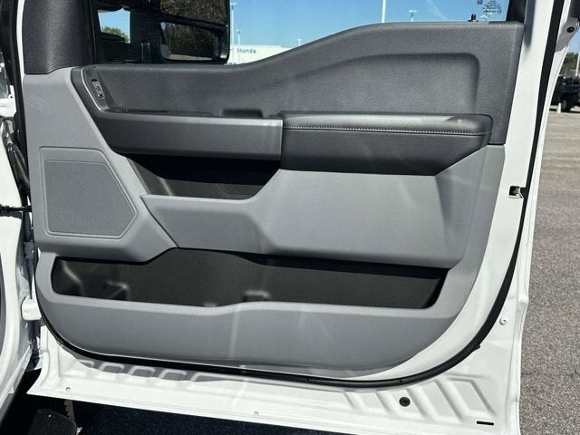 2027 Ford Super Duty F-250 SRW XLT