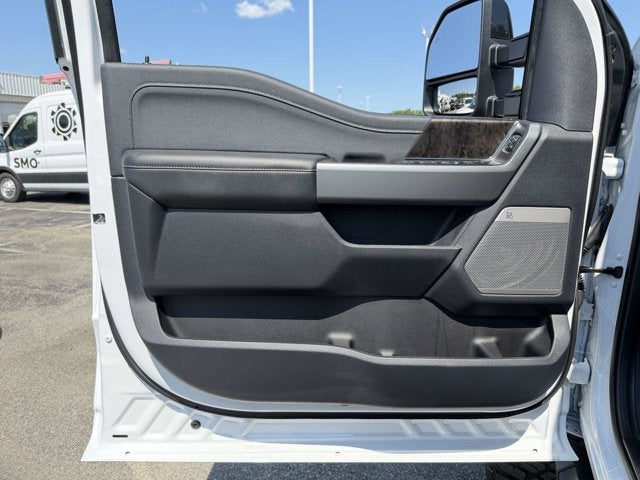 2026 Ford Super Duty F-250 Black Widow LARIAT