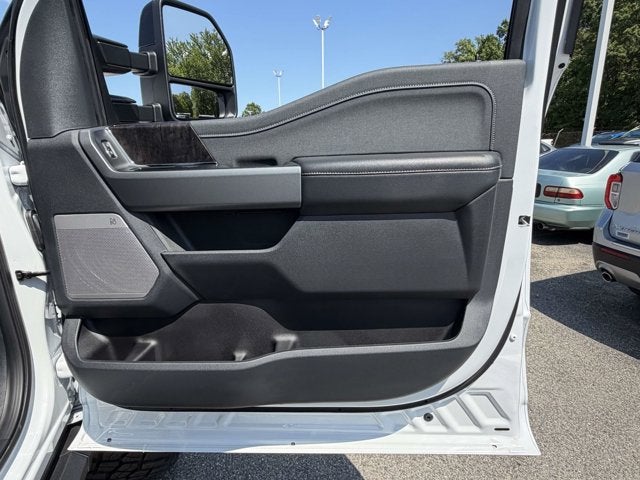 2026 Ford Super Duty F-250 Black Widow LARIAT