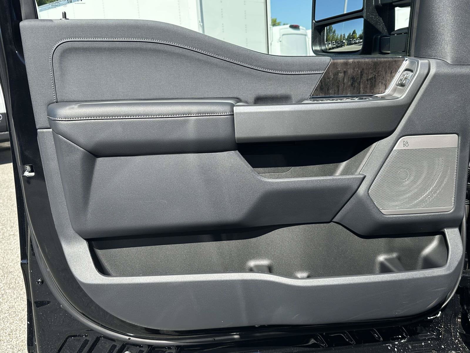 2027 Ford Super Duty F-250 SRW LARIAT