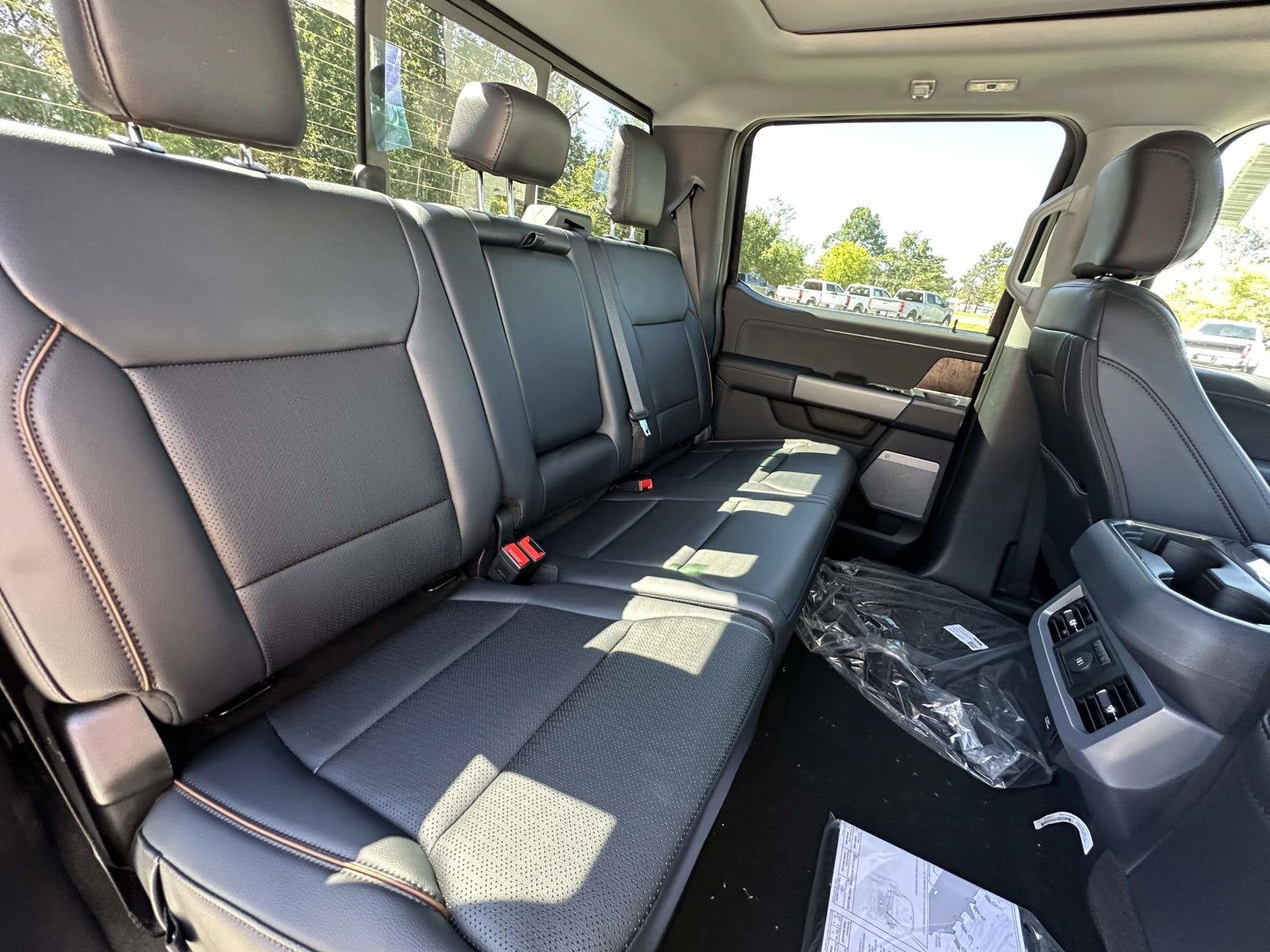 2027 Ford Super Duty F-250 SRW LARIAT
