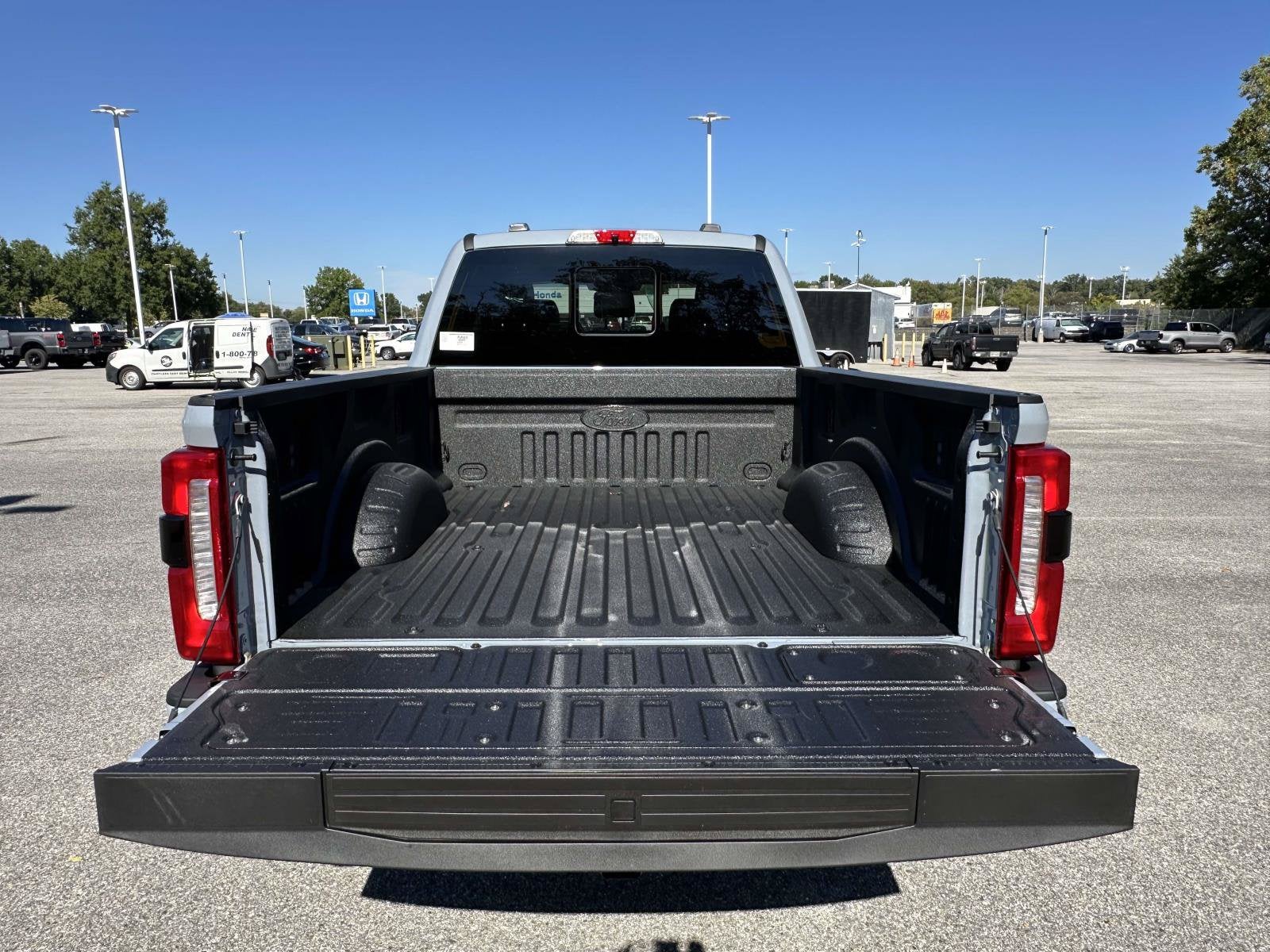 2027 Ford Super Duty F-250 SRW LARIAT