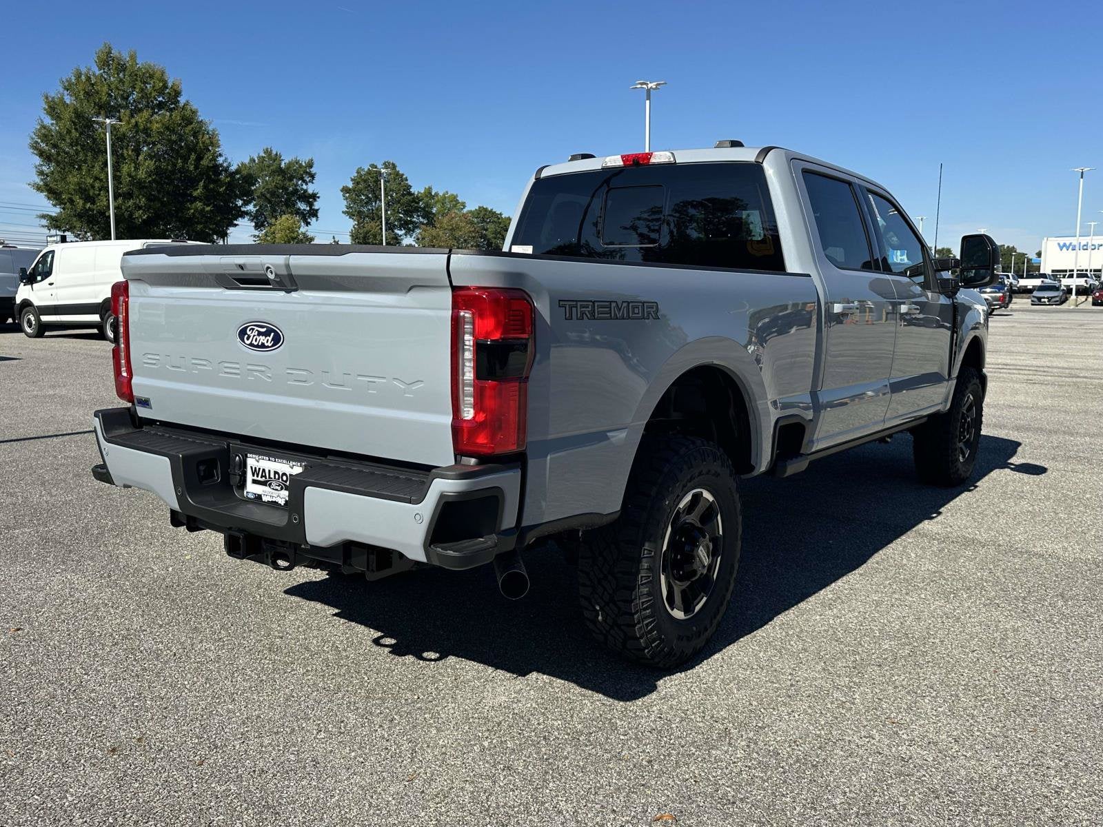 2027 Ford Super Duty F-250 SRW LARIAT