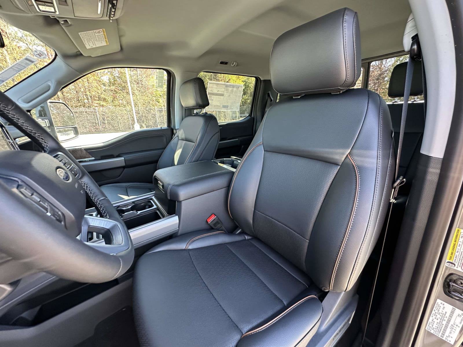 2027 Ford Super Duty F-250 SRW LARIAT