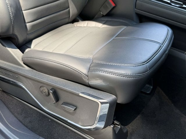 2026 Ford Super Duty F-350 SRW Platinum