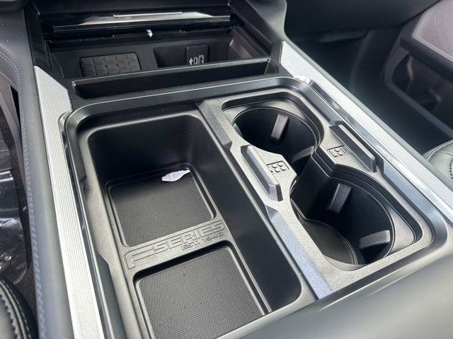 2026 Ford Super Duty F-350 SRW Platinum