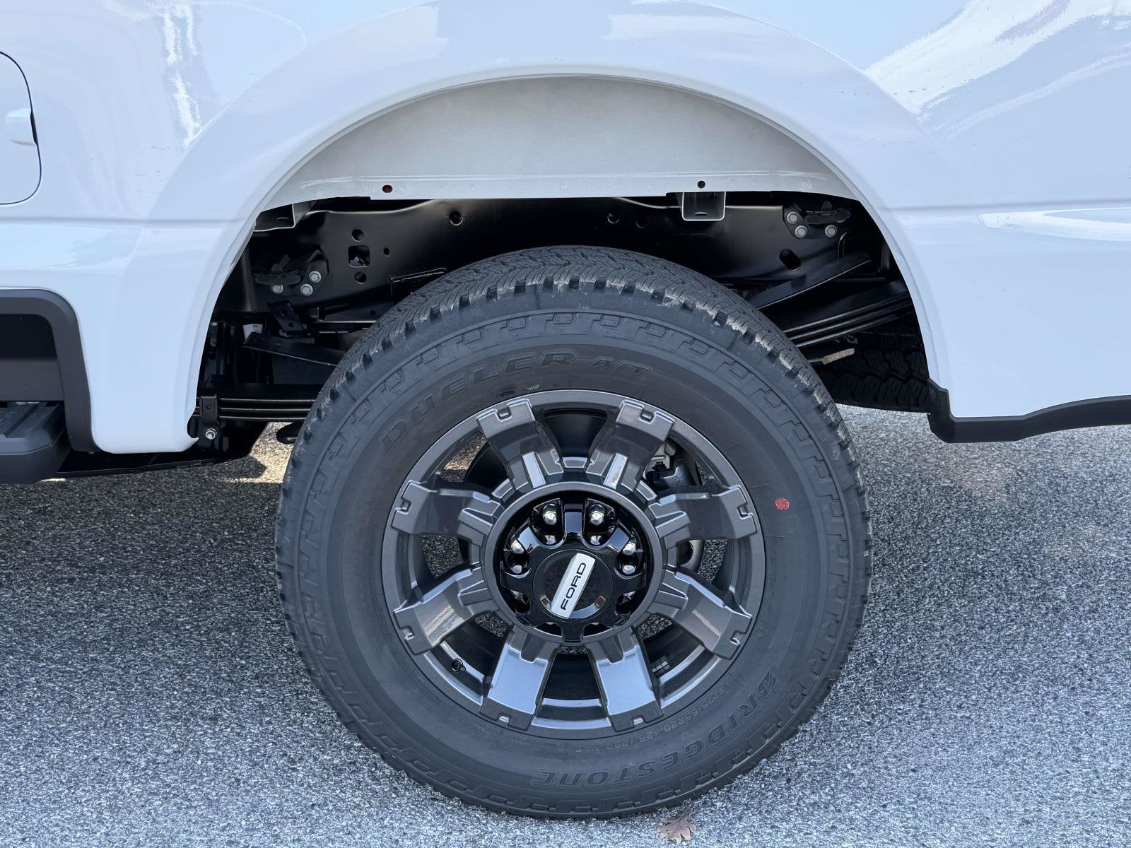 2027 Ford Super Duty F-350 SRW XL