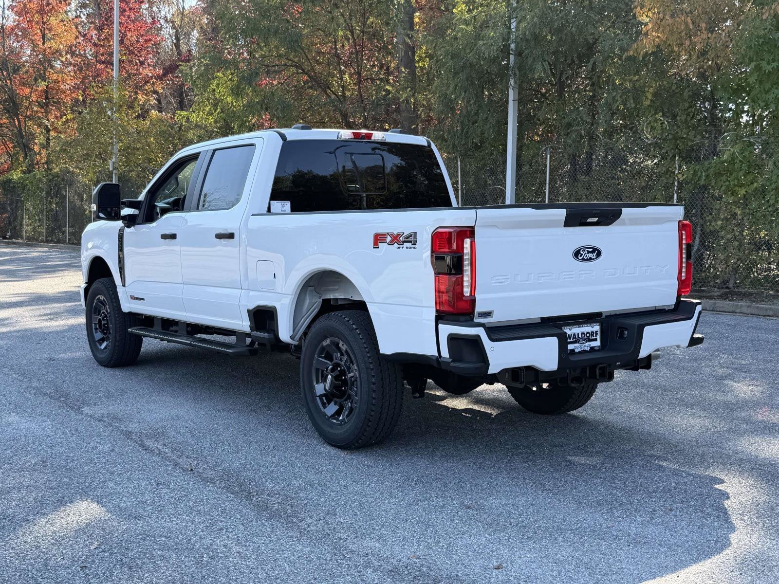2027 Ford Super Duty F-350 SRW XL