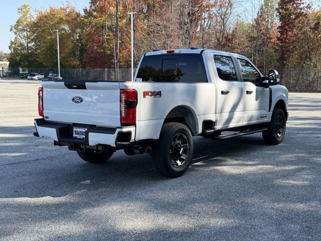 2027 Ford Super Duty F-350 SRW XL