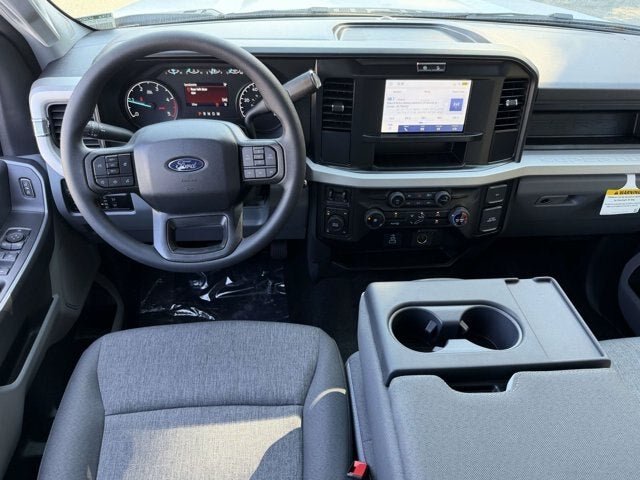 2027 Ford Super Duty F-350 SRW XL