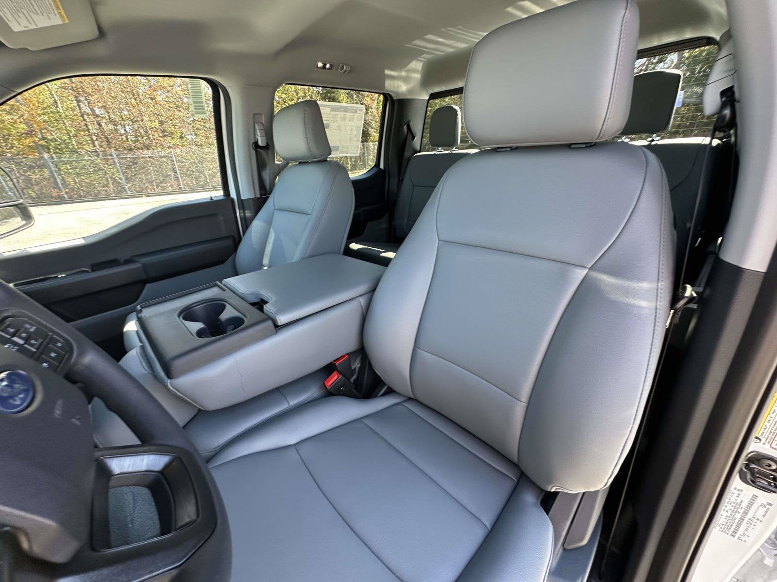 2027 Ford Super Duty F-350 DRW XL