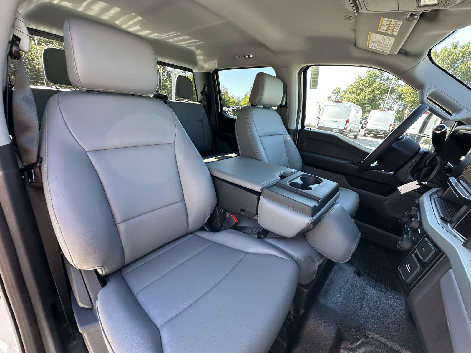 2027 Ford Super Duty F-350 DRW XL