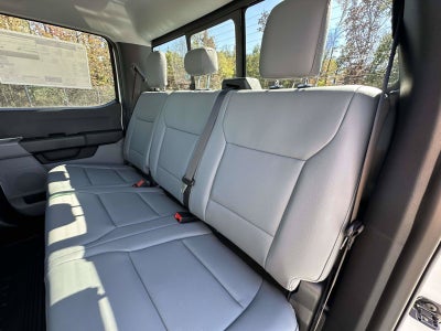 2027 Ford Super Duty F-350 DRW XL
