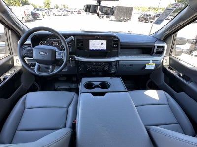 2027 Ford Super Duty F-350 DRW XL