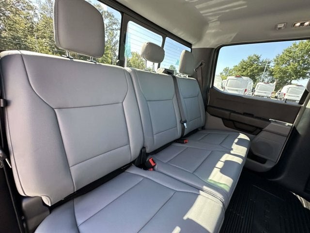 2027 Ford Super Duty F-350 DRW XL
