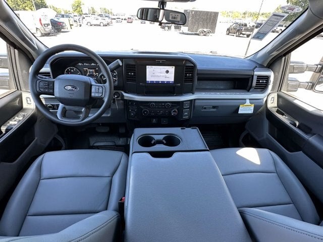 2027 Ford Super Duty F-350 DRW XL