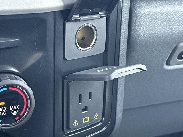 2027 Ford Super Duty F-350 DRW XL