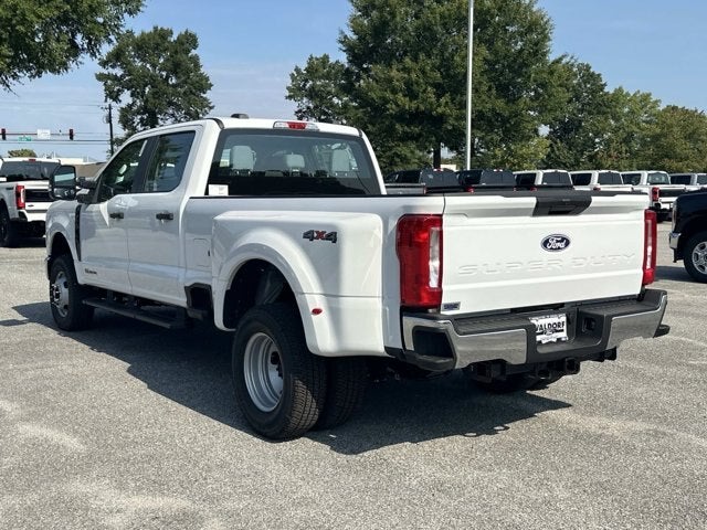 2027 Ford Super Duty F-350 DRW XL