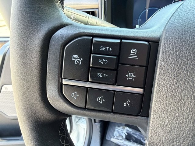 2026 Ford Super Duty F-350 DRW LARIAT