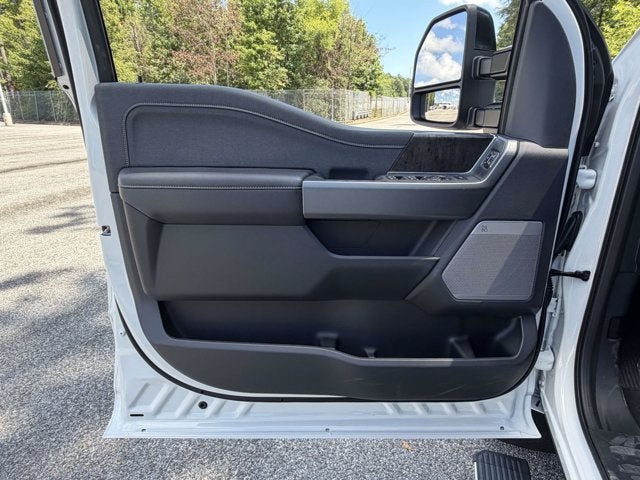 2026 Ford Super Duty F-350 DRW LARIAT