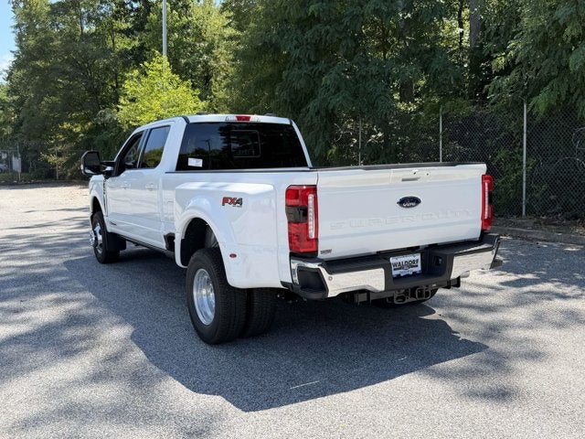 2026 Ford Super Duty F-350 DRW LARIAT