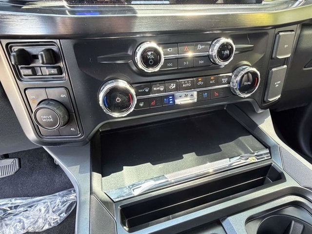 2026 Ford Super Duty F-350 DRW LARIAT