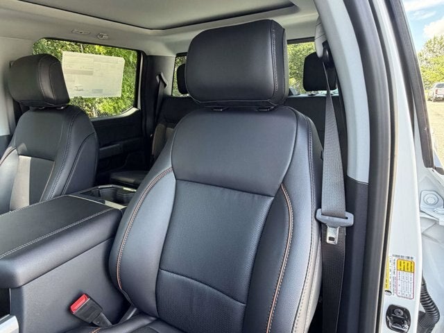 2026 Ford Super Duty F-350 DRW LARIAT