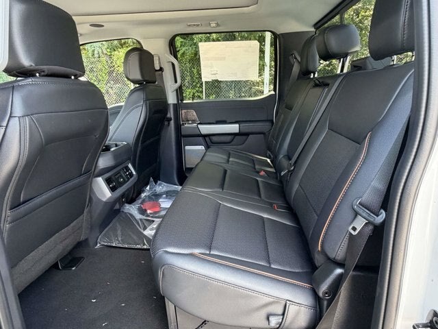 2026 Ford Super Duty F-350 DRW LARIAT