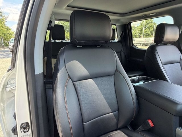 2026 Ford Super Duty F-350 DRW LARIAT