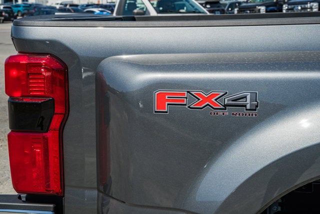 2026 Ford Super Duty F-350 DRW LARIAT