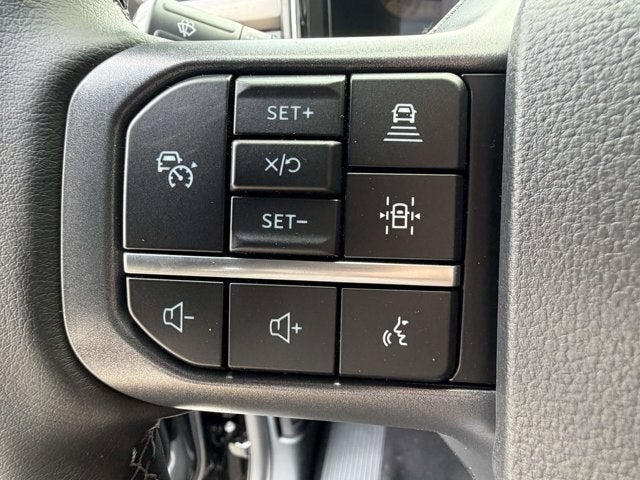 2026 Ford Super Duty F-350 DRW LARIAT