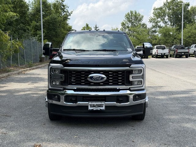 2026 Ford Super Duty F-350 DRW LARIAT