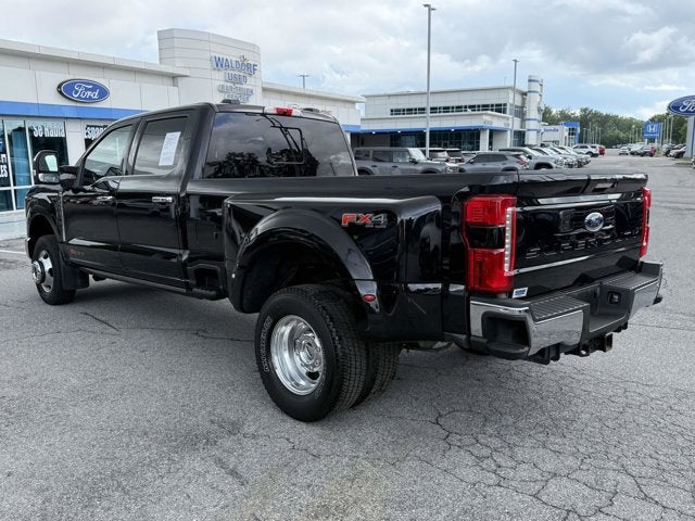 2023 Ford Super Duty F-350 DRW LARIAT