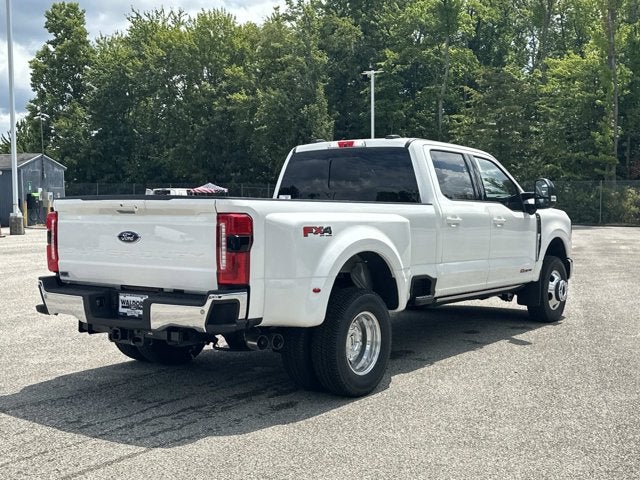2026 Ford Super Duty F-350 DRW LARIAT