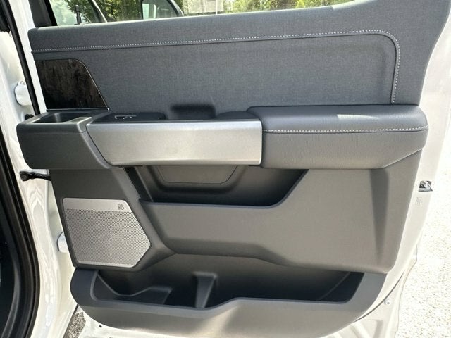 2026 Ford Super Duty F-350 DRW LARIAT