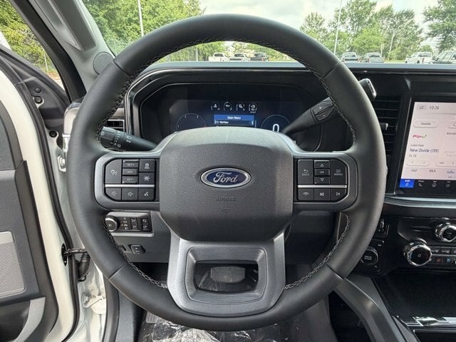 2026 Ford Super Duty F-350 DRW LARIAT
