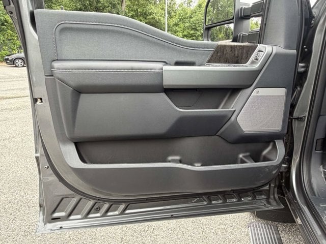 2026 Ford Super Duty F-350 DRW LARIAT