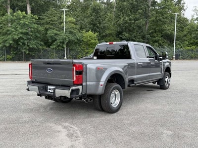 2026 Ford Super Duty F-350 DRW LARIAT