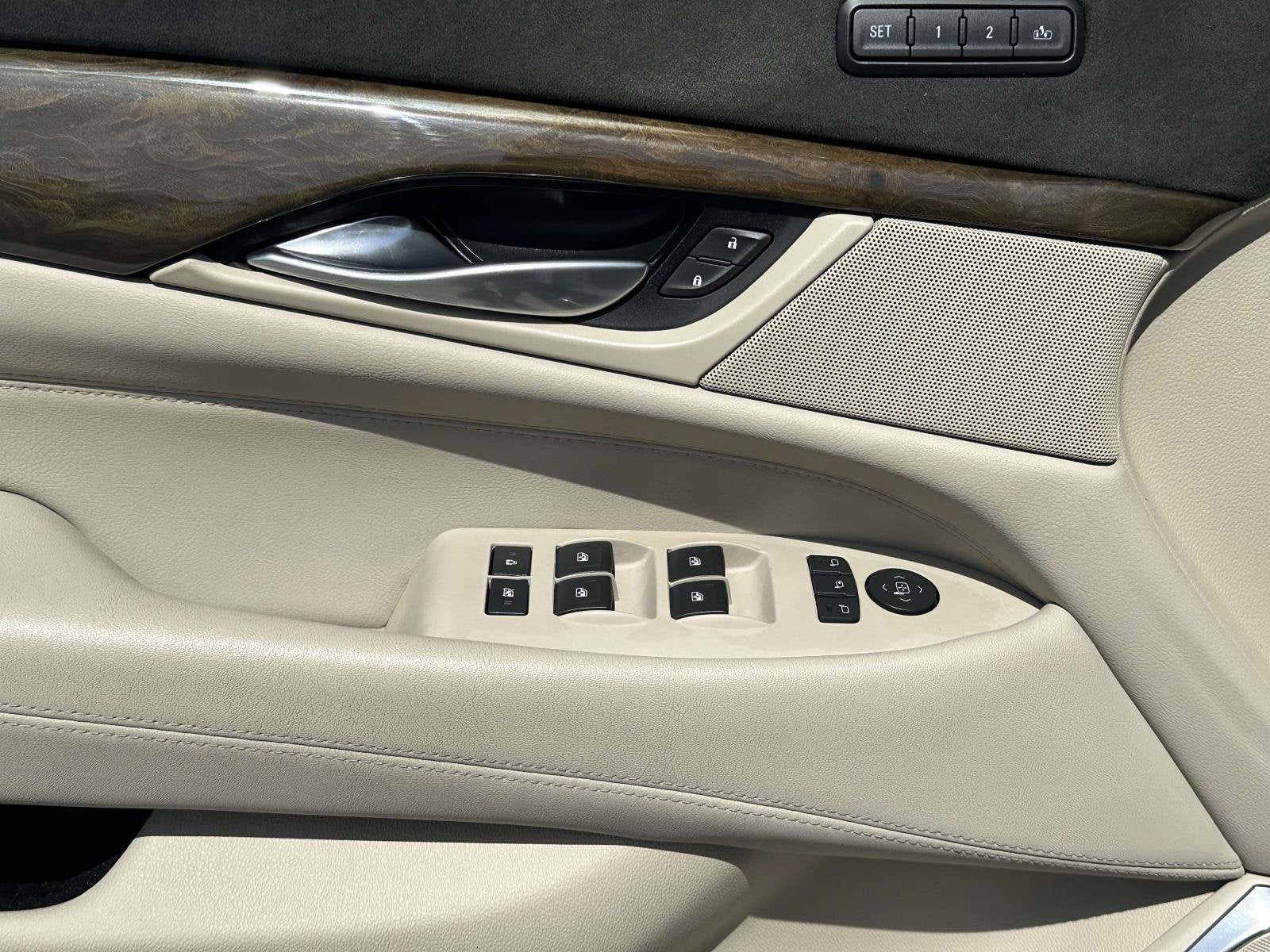2018 Cadillac Escalade ESV Luxury