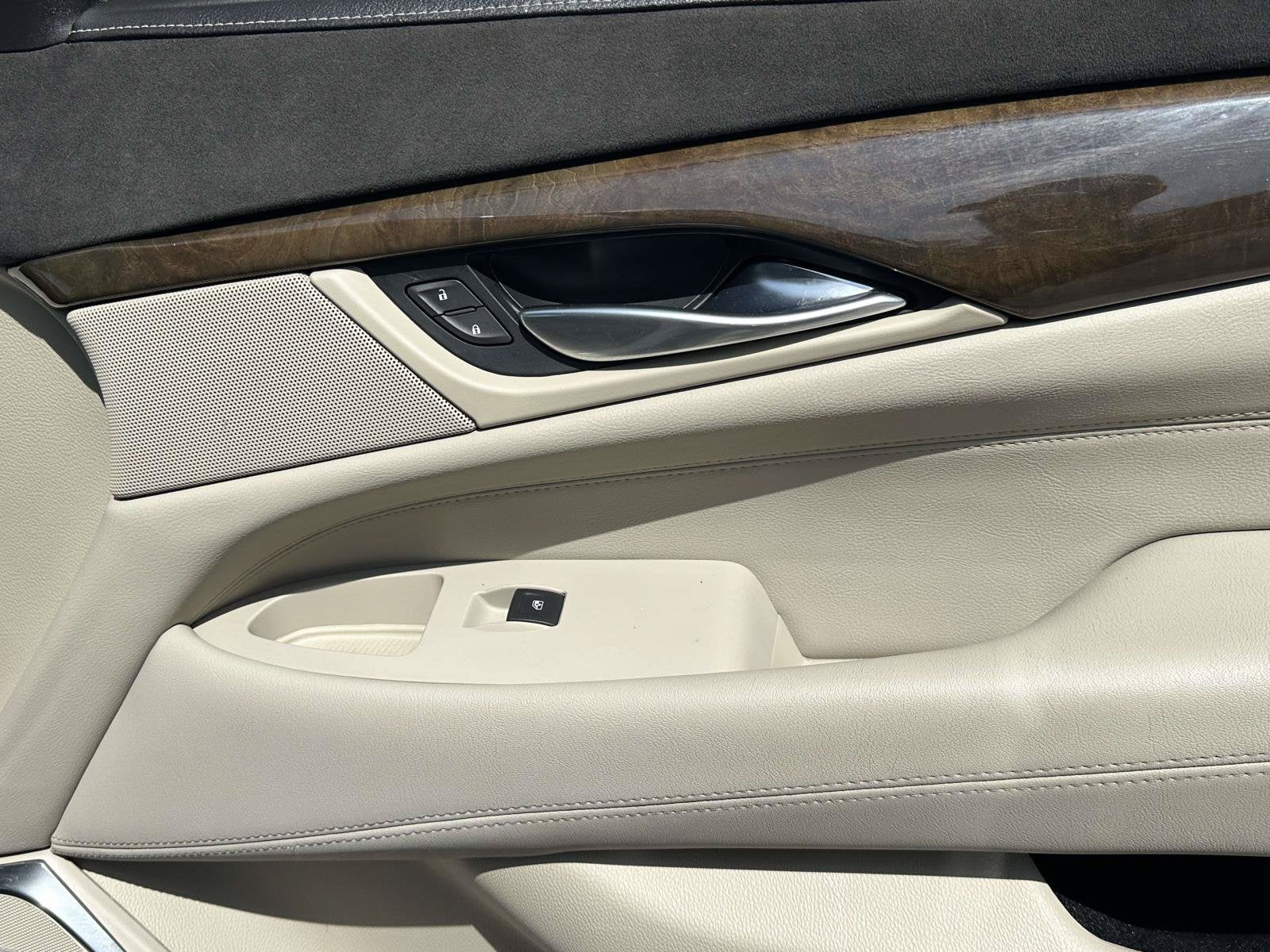 2018 Cadillac Escalade ESV Luxury