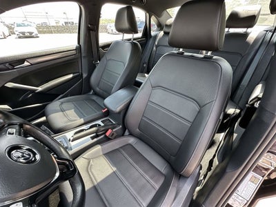 2021 Volkswagen Passat 2.0T R-Line