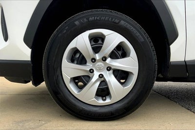 2022 Toyota RAV4 LE