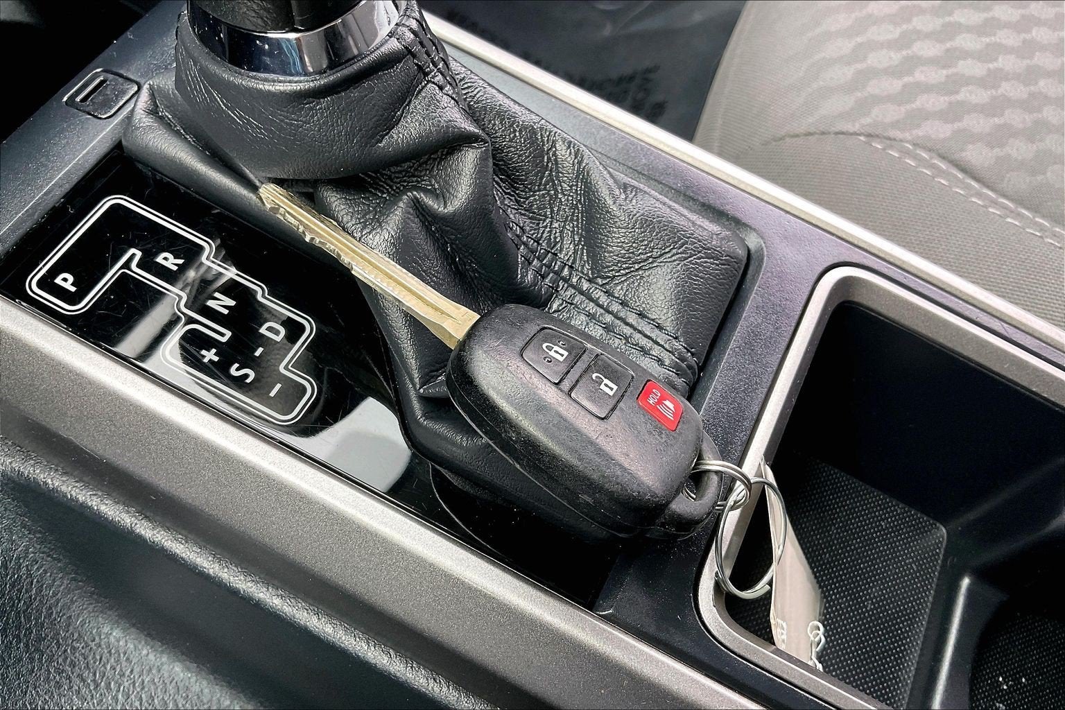 2020 Toyota Tacoma SR5