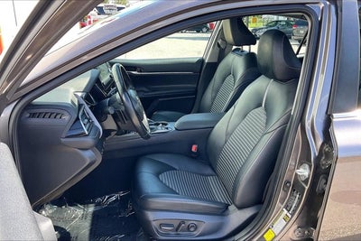 2021 Toyota Camry Hybrid Hybrid SE