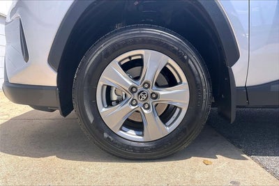 2025 Toyota RAV4 HYBRID Hybrid XLE