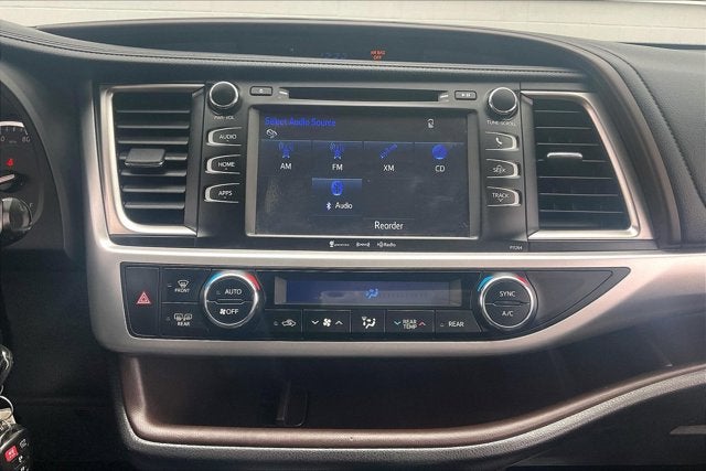 2016 Toyota Highlander Base